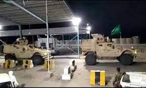 السعودية تنتنزع أهم معسكرات الإنتقالي في عدن وتسلمه للداعري